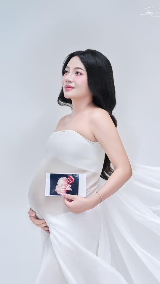 “Chụp đại vài tấm thôi chị ơi” — ekip: không đại được đâu, cứ để chị lo