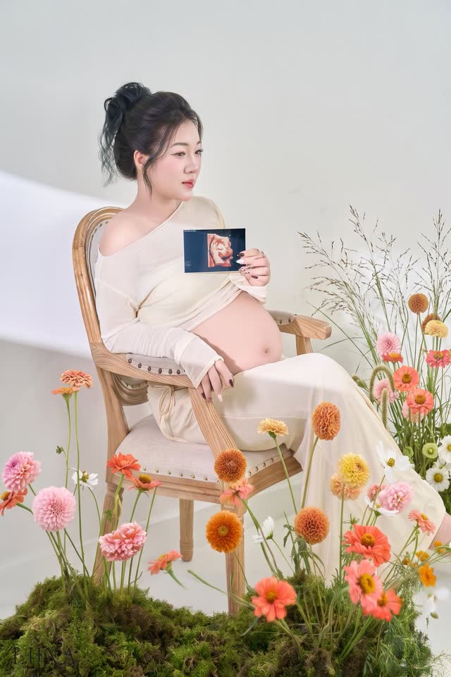 Ảnh bầu số 96 chụp tại Thúy Tô Studio, Vinhomes Ocean Park 2
