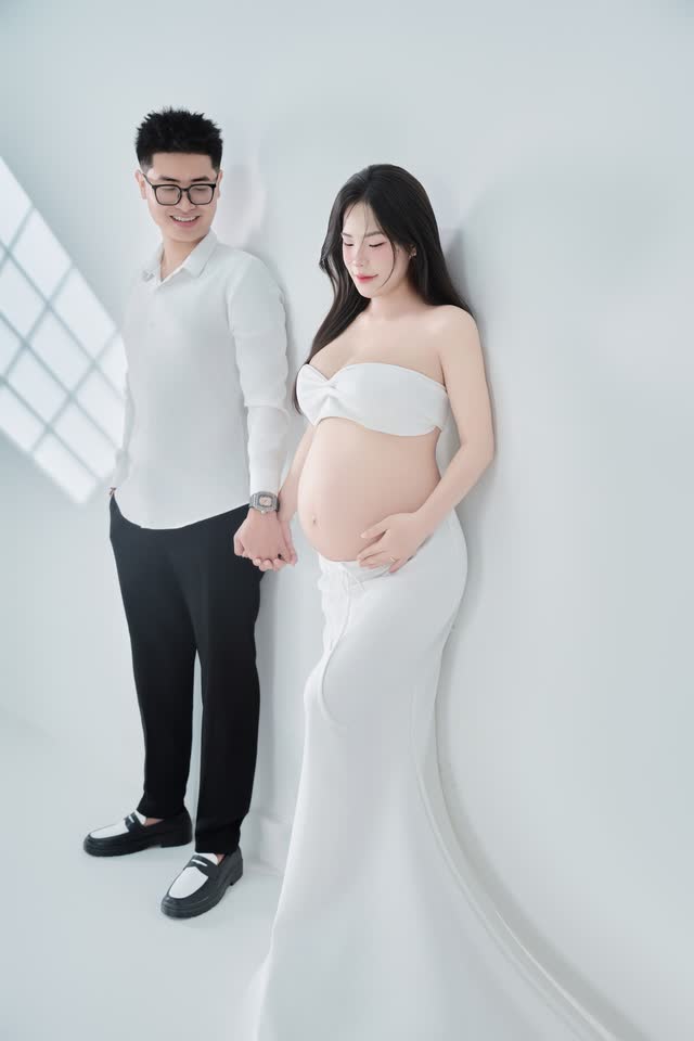 Ảnh bầu số 102 chụp tại Thúy Tô Studio, Vinhomes Ocean Park 2