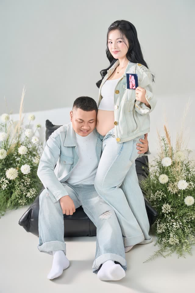 Ảnh bầu số 121 chụp tại Thúy Tô Studio, Vinhomes Ocean Park 2