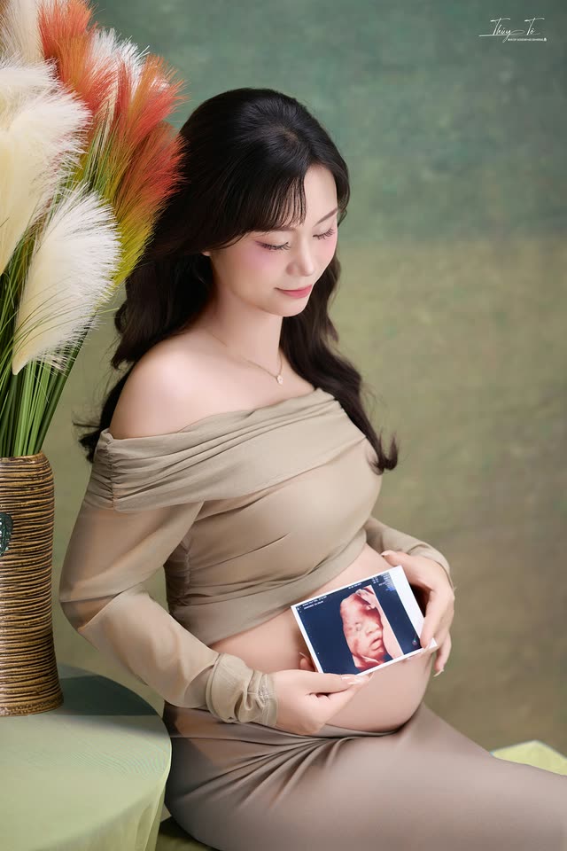 Ảnh bầu mới chụp tại Thúy Tô Studio, Vinhomes Ocean Park 2