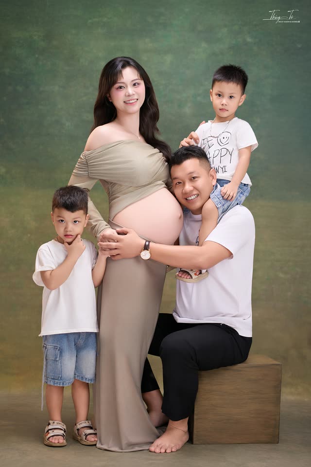 Ảnh bầu mới chụp tại Thúy Tô Studio, Vinhomes Ocean Park 2
