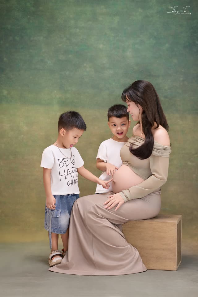Ảnh bầu mới chụp tại Thúy Tô Studio, Vinhomes Ocean Park 2
